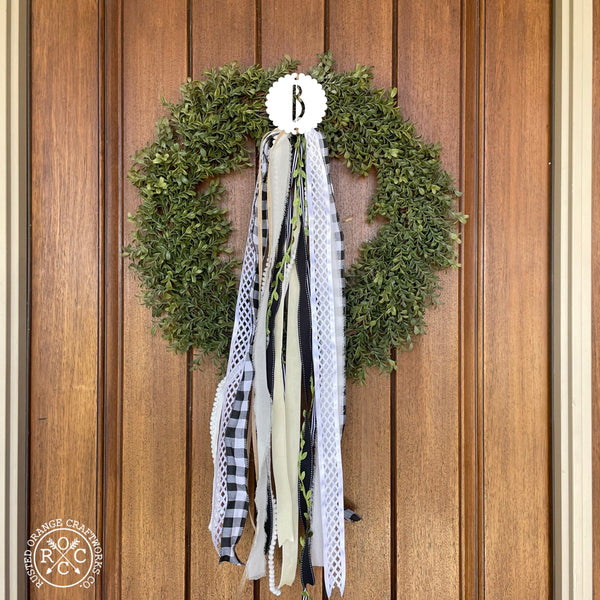 Rusted Orange Craftworks Co. Wreath & Floral Frames Monogram Wreath Badge - Customizable Wreath Accessories for Front Door